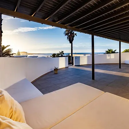 Villa Casa Marina With Pool, Garden And Terrace *