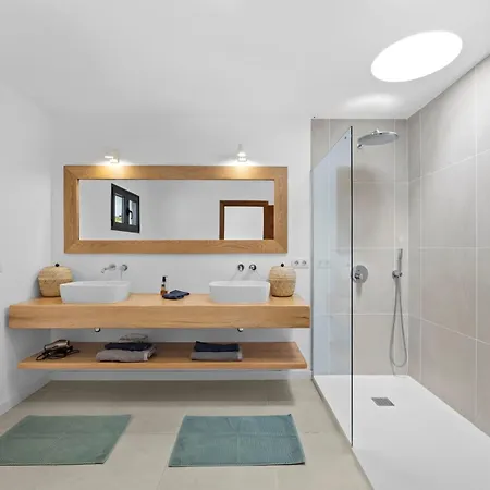 Casa Marina With Pool, Garden And Terrace Villa